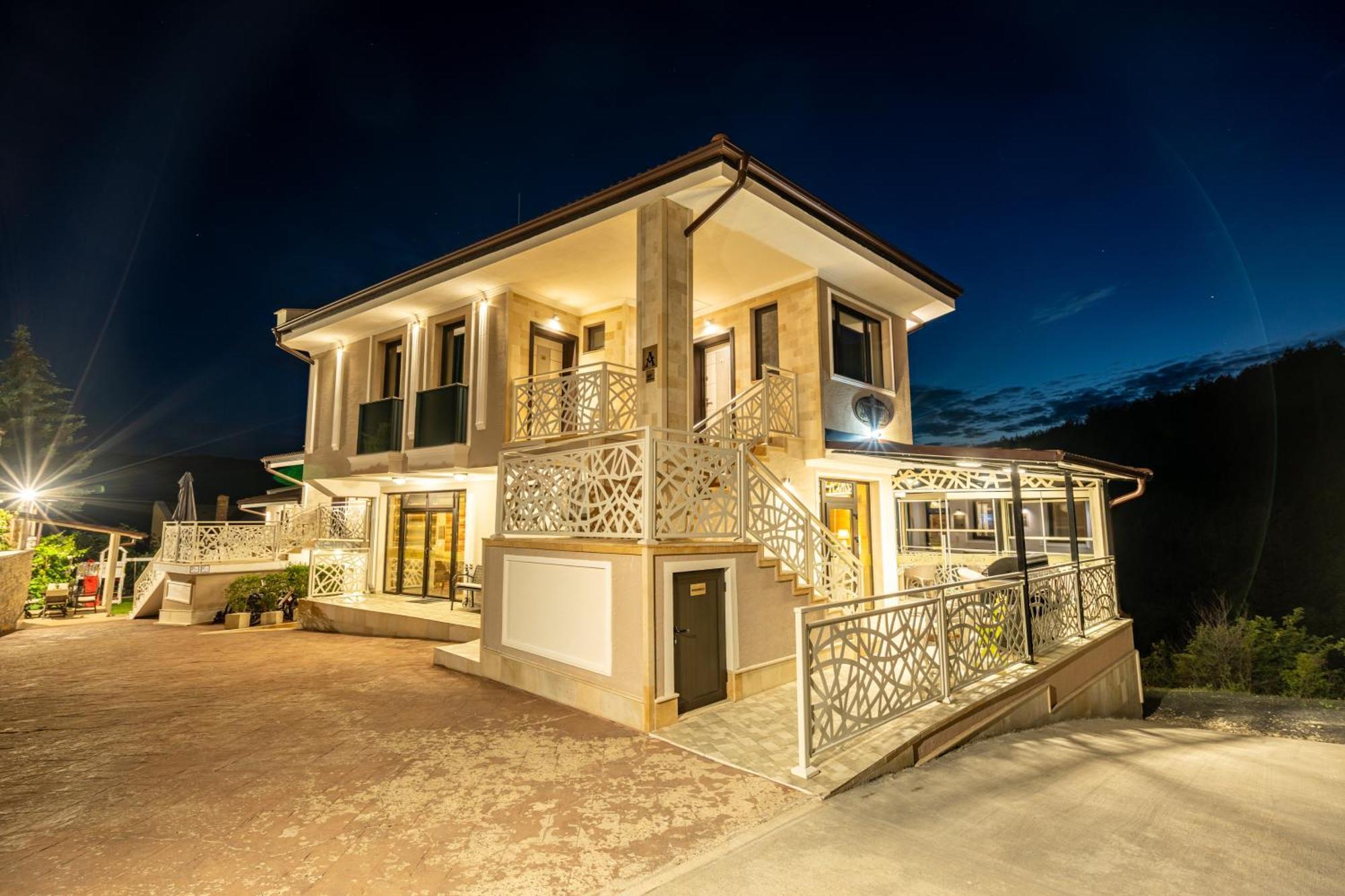 Club Houses Stefvall กลาวาตาร์ตซิ ภายนอก รูปภาพ