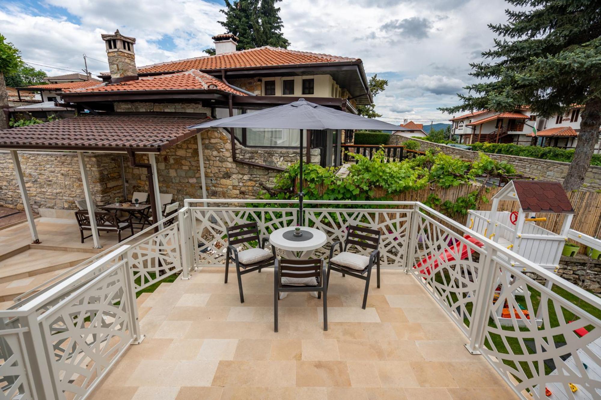 Club Houses Stefvall กลาวาตาร์ตซิ ภายนอก รูปภาพ